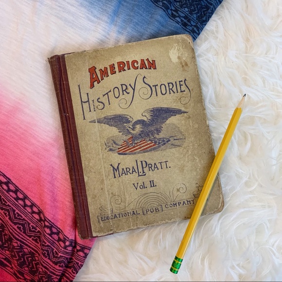 Vintage Other - 1889 Vintage American History Schoolbook